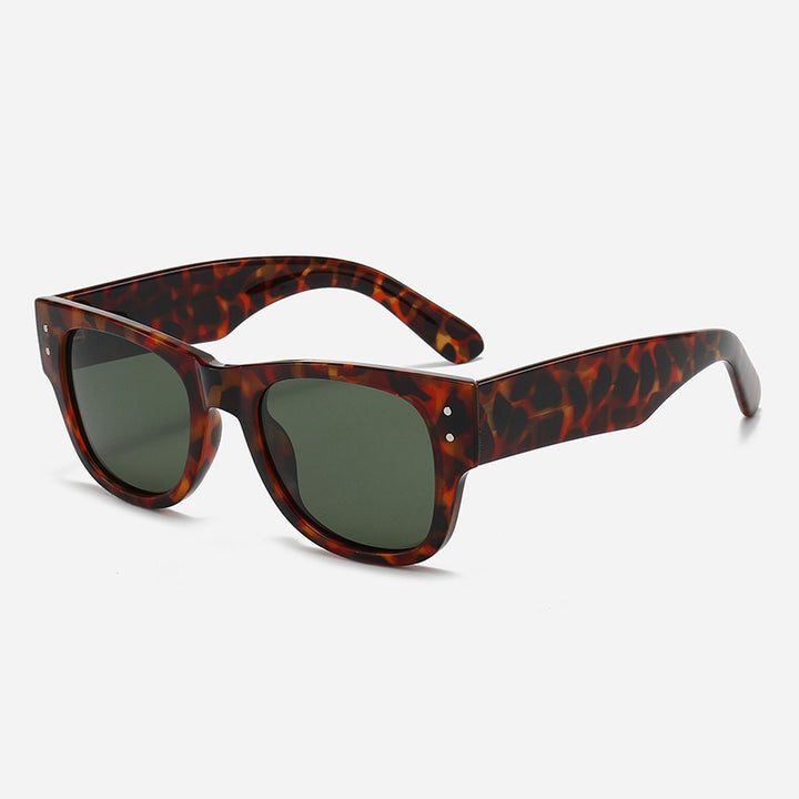 Ladies sunglasses in minimalist and elegant design Bowlift