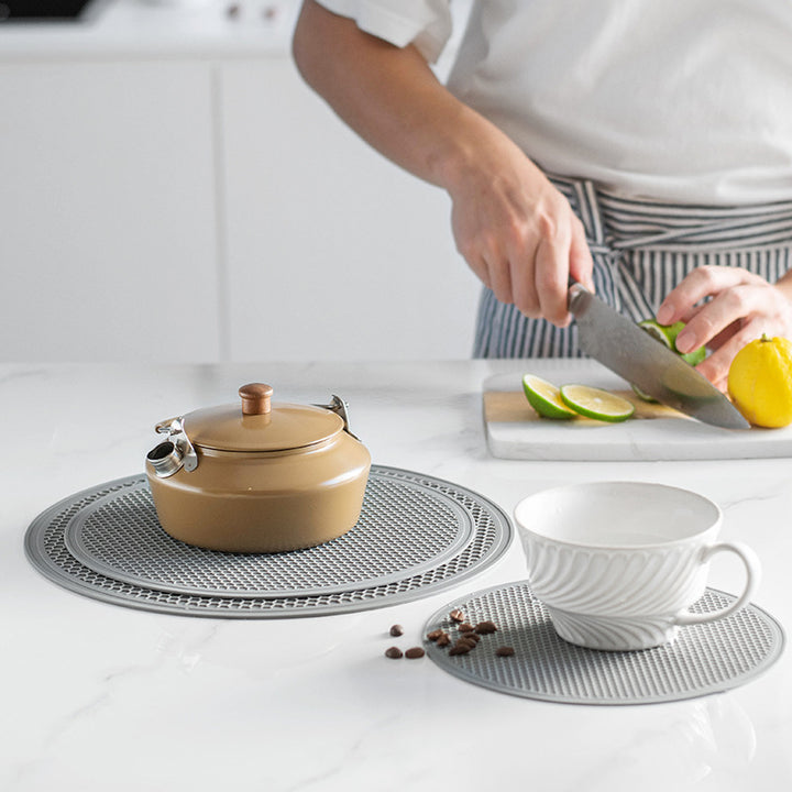 Non-slip silicone mat for cookware Bowlift