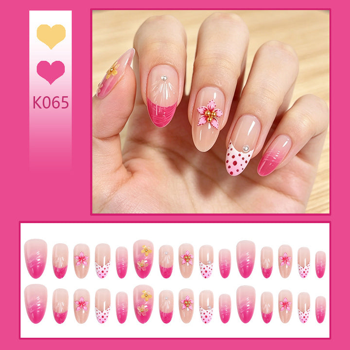 Nail art set with floral and elegant decorations Bowlift
