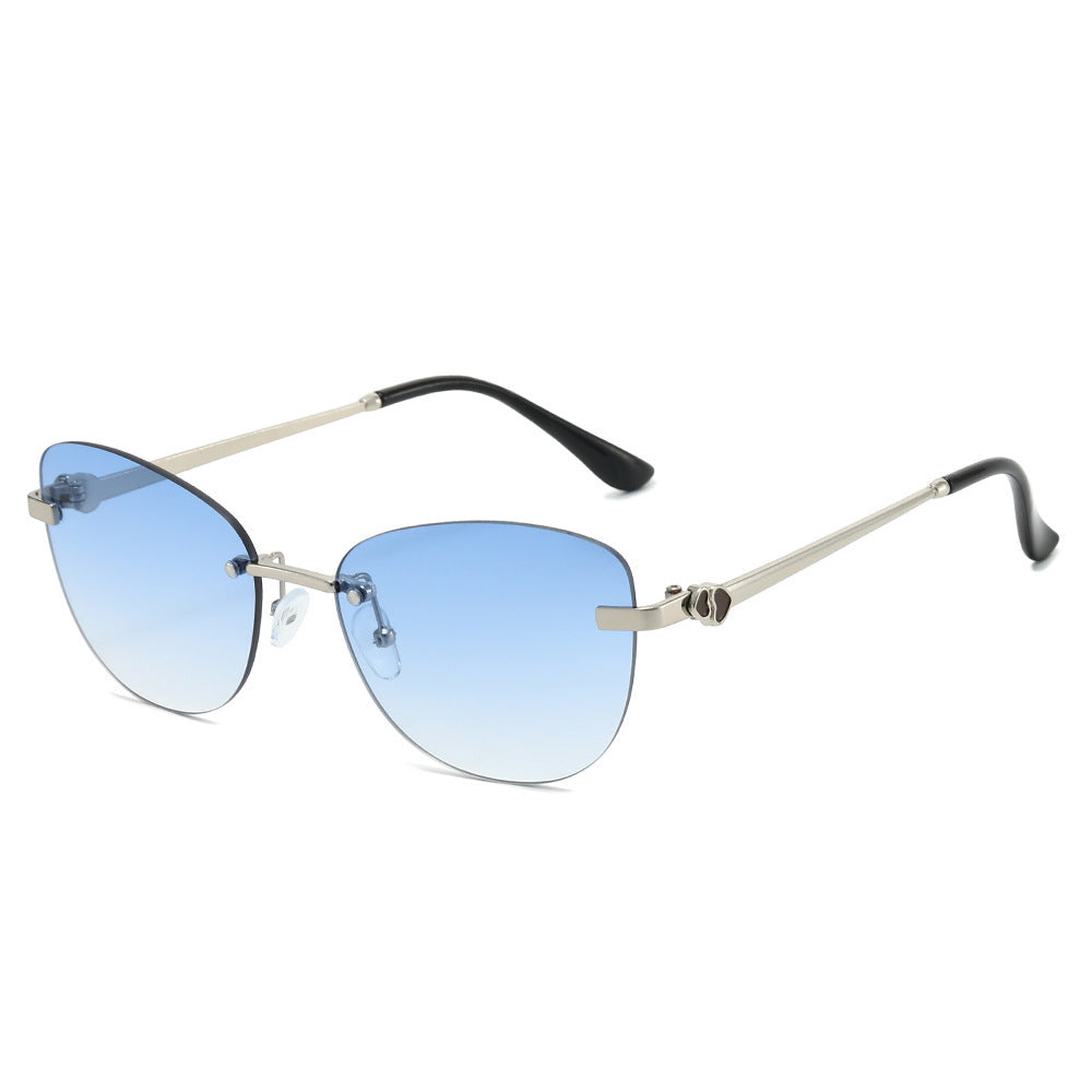 Elegant Cat-Eye Sunglasses Bowlift