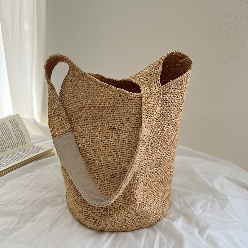 Handcrafted Leisure Bag Made of Woven Straw Bowlift