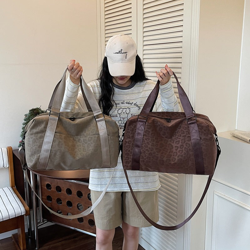 Stylish Athletic Duffle Bag Bowlift