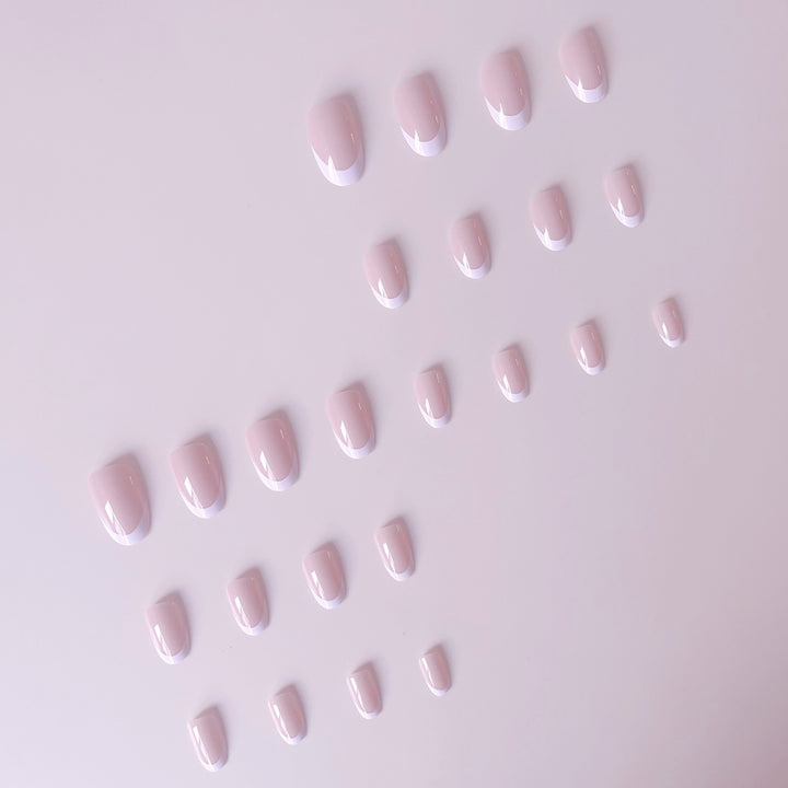 Artificial Nail Set in Elegant French-Style Bowlift