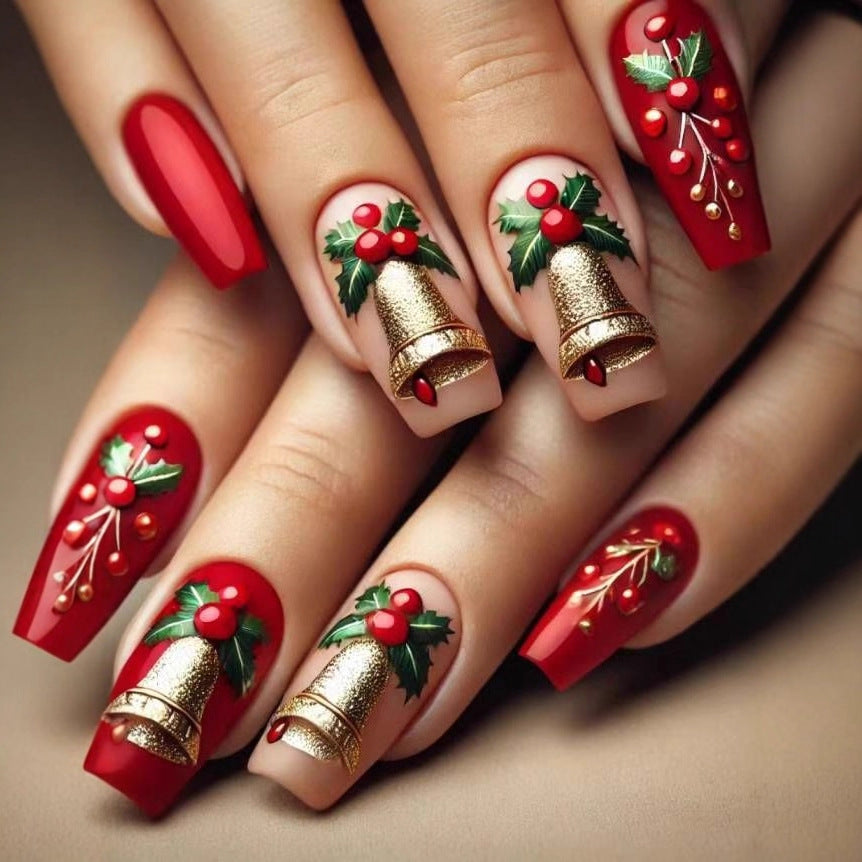 Artificial nail set with festive Christmas design and glitter details Bowlift