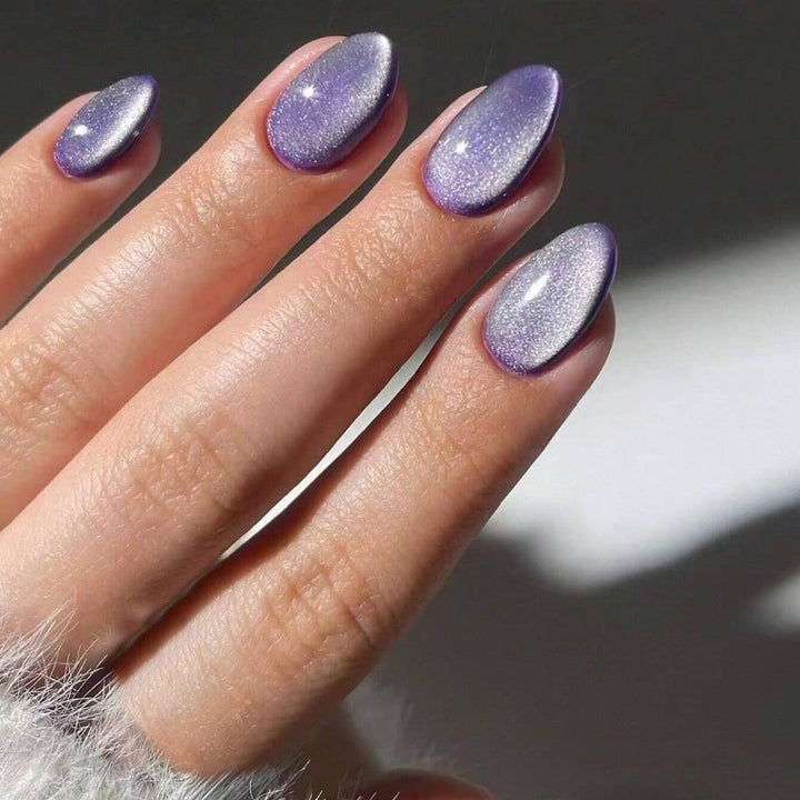 Elegant artificial nails with shimmering gradient effect Bowlift