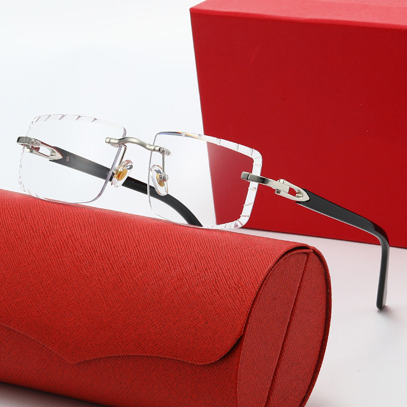 Women's fashionable square sunglasses with golden metal accent and elegant frame Bowlift