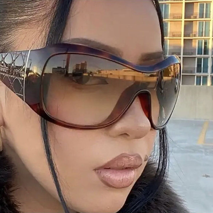 Ladies Sporty Safety Goggles Bowlift