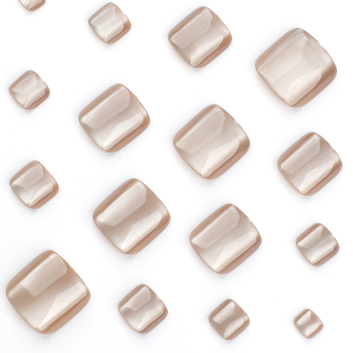 Artful toenail design with glossy accents Bowlift