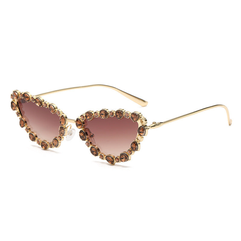 Ladies elegant Cat-Eye sunglasses with glamorous stone setting Bowlift