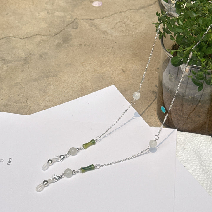 Decorative Eyewear Chain Bowlift