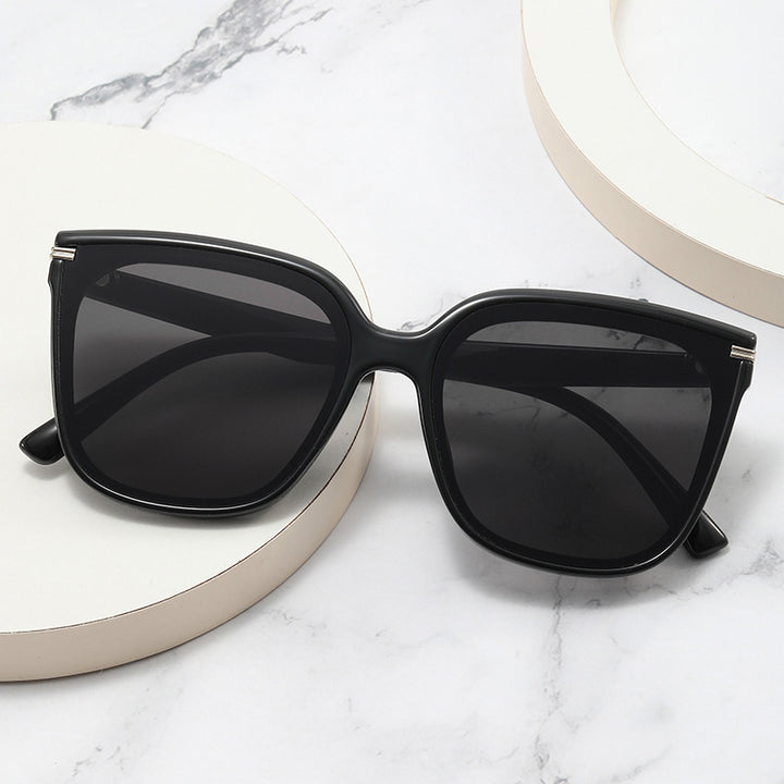 Women's Oversized Sunglasses with Fashionable Pattern Bowlift
