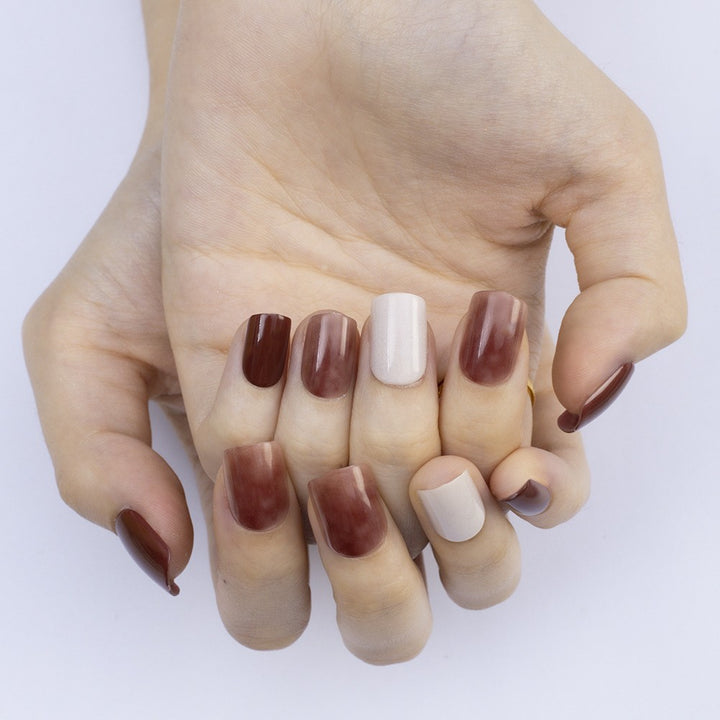 High-gloss artificial nails with rose effect Bowlift