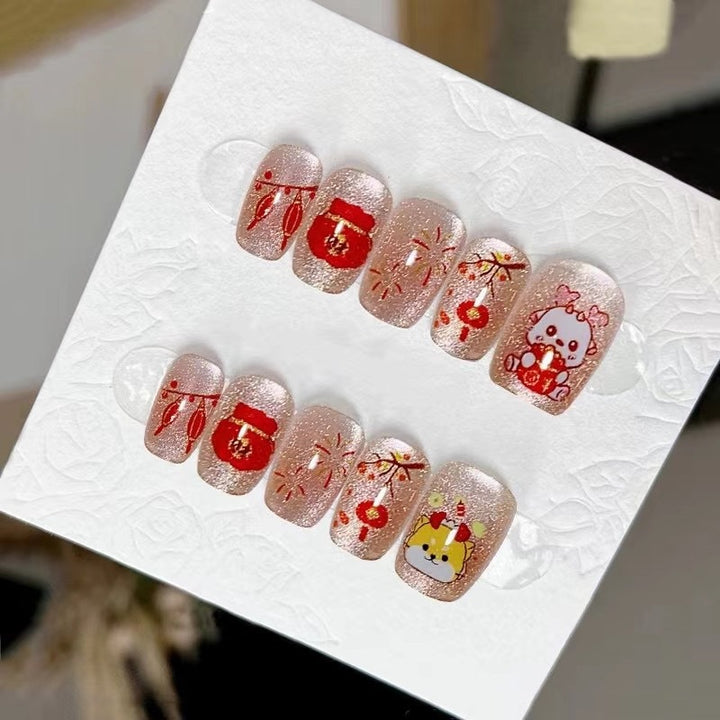 Creative nail art with fantasy motifs Bowlift