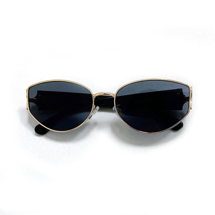 Fashionable Cat-Eye Sunglasses with Golden Frame Bowlift