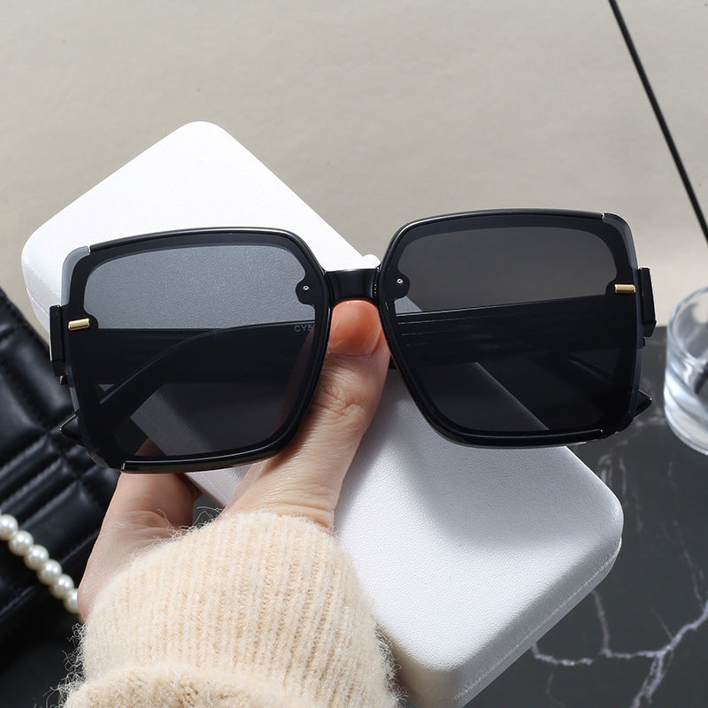 Women's square sunglasses with trendy geometric design Bowlift