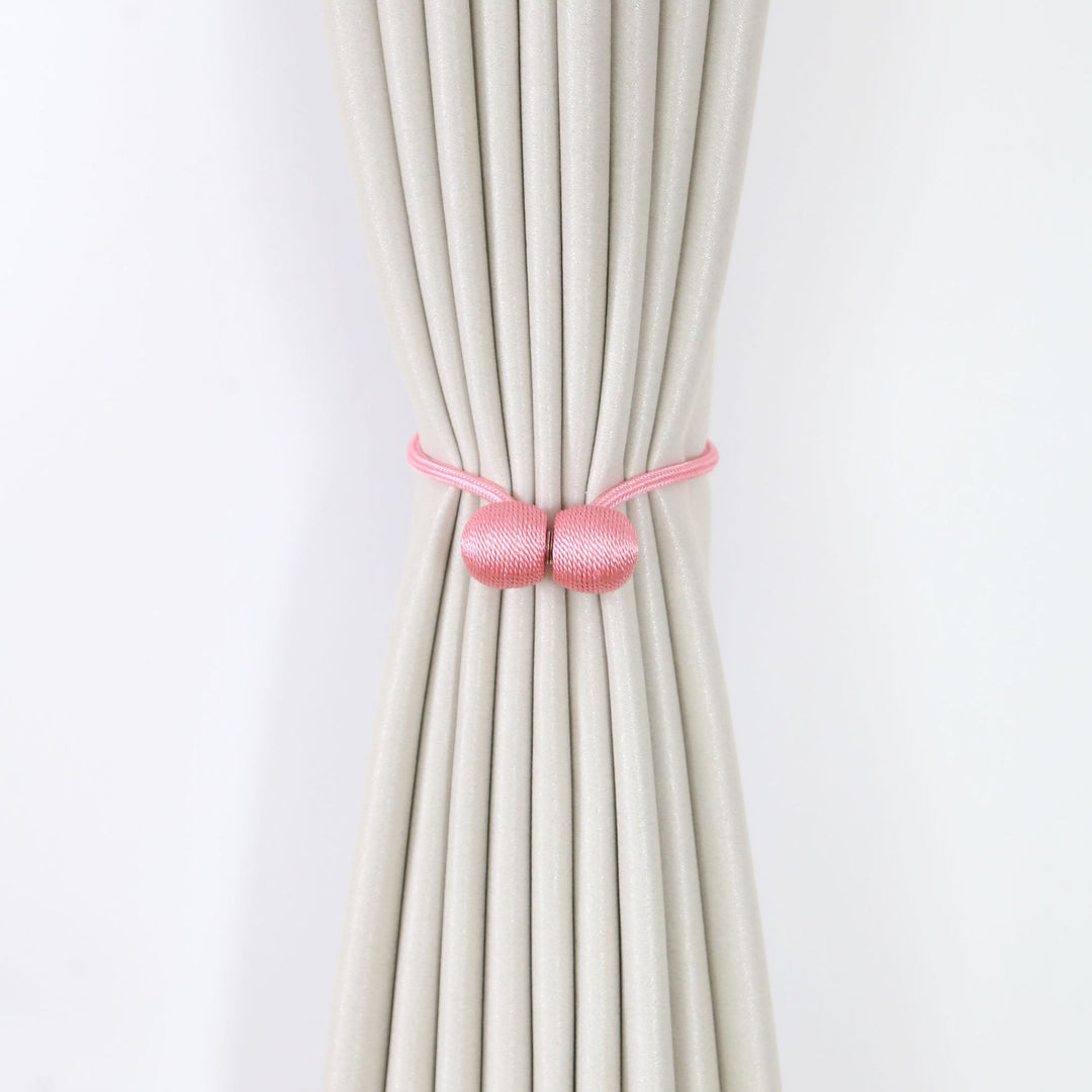 Decorative curtain tieback Bowlift