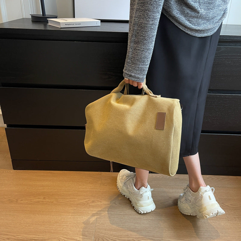 Multifunctional Leisure Bag with Structured Design Bowlift