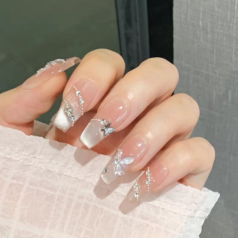Elegant Decorative Press-On Nail Set Bowlift