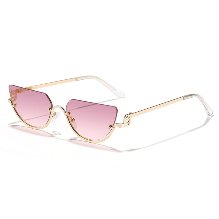 Women’s designer sunglasses with innovative cat-eye frame Bowlift