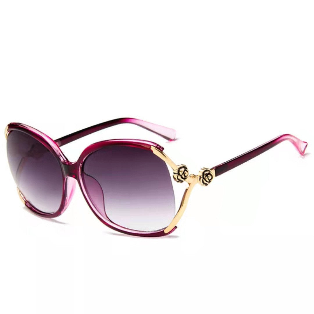 Ladies elegant oversized sunglasses with golden accents Bowlift