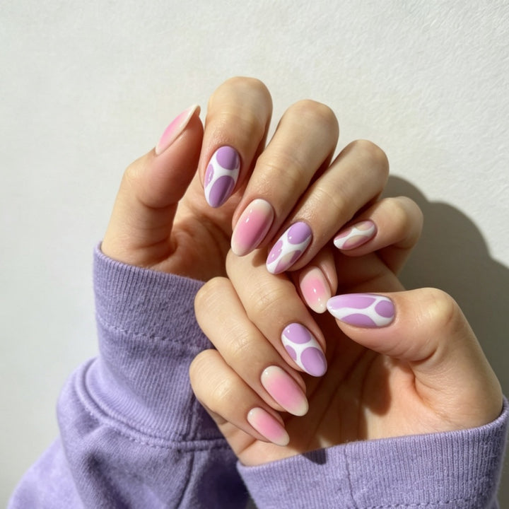 Artistic Glossy Press-On Nail Set with Decorative Abstract Patterns Bowlift