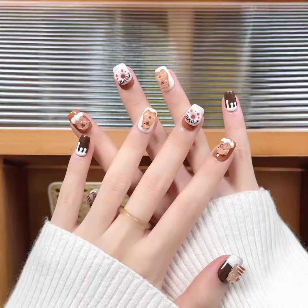 Playful art fake nails with animal motifs Bowlift