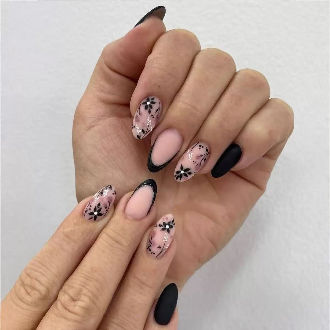 Artificial Nail Set with Elegant Floral Accents and Stylish Shine Bowlift