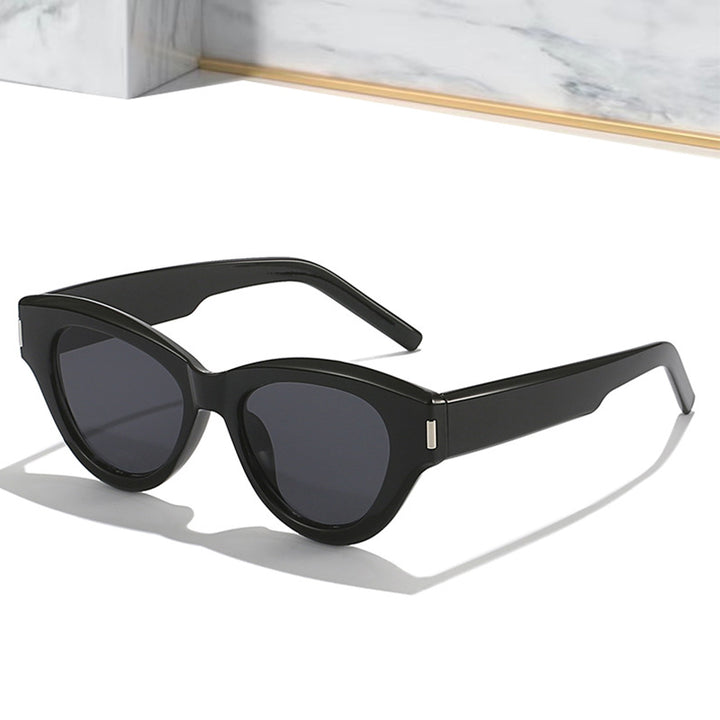 Women's Cat-Eye Sunglasses with High-Quality Plastic Frame Bowlift