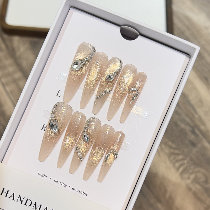 Decorative Stiletto Press-On Nail Art Set with Crystal Accents Bowlift