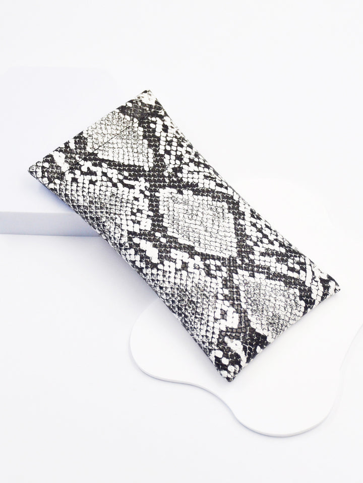 Stylish Snake Print Eyewear Case Bowlift