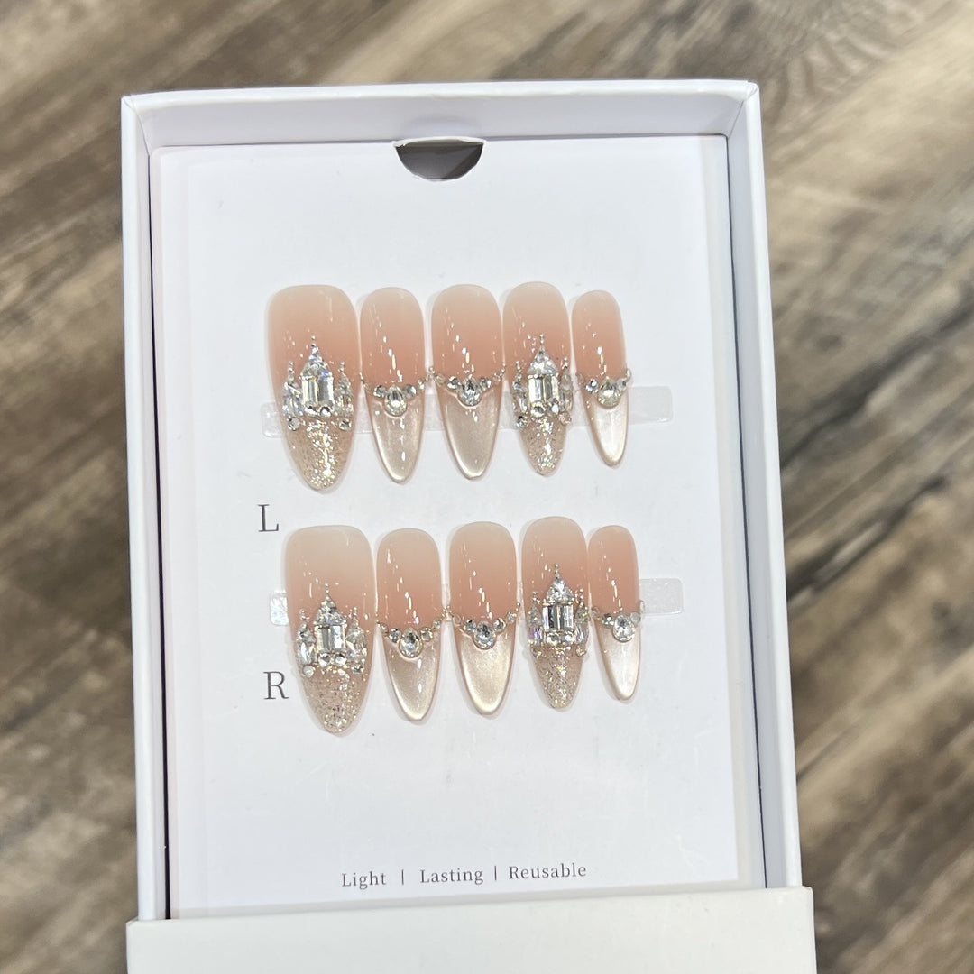 Decorative Handmade Press-On Nails with Elegant Rhinestones Bowlift
