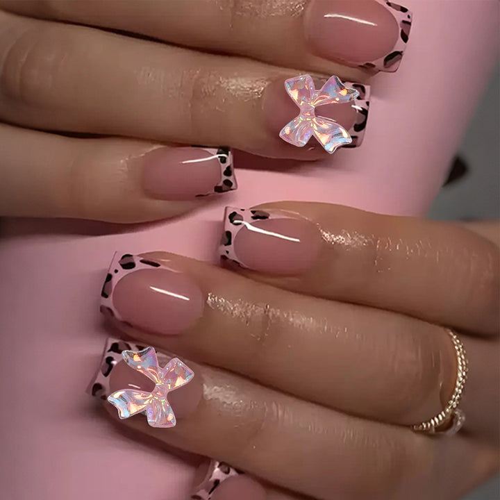 Artificial nail set with delicate bow and leopard patterns Bowlift