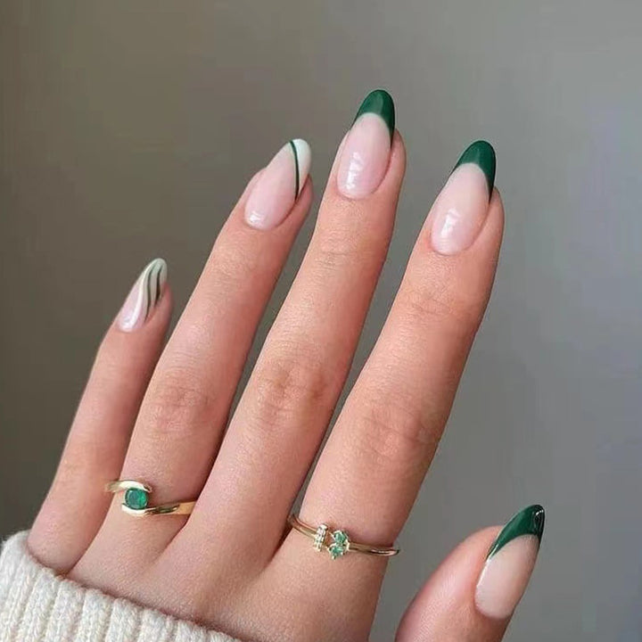 Artful Nail Art with Stylish Tips Bowlift