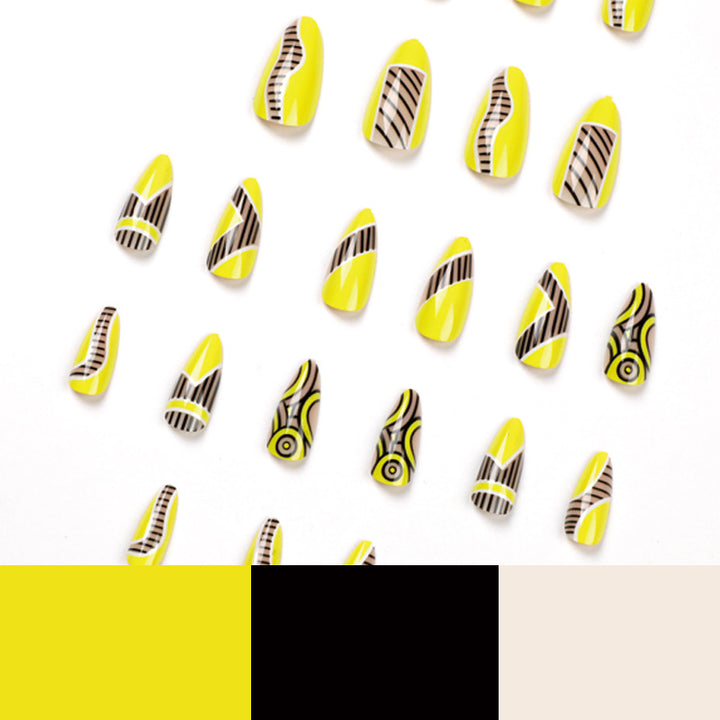 Artistic nails with geometric design Bowlift