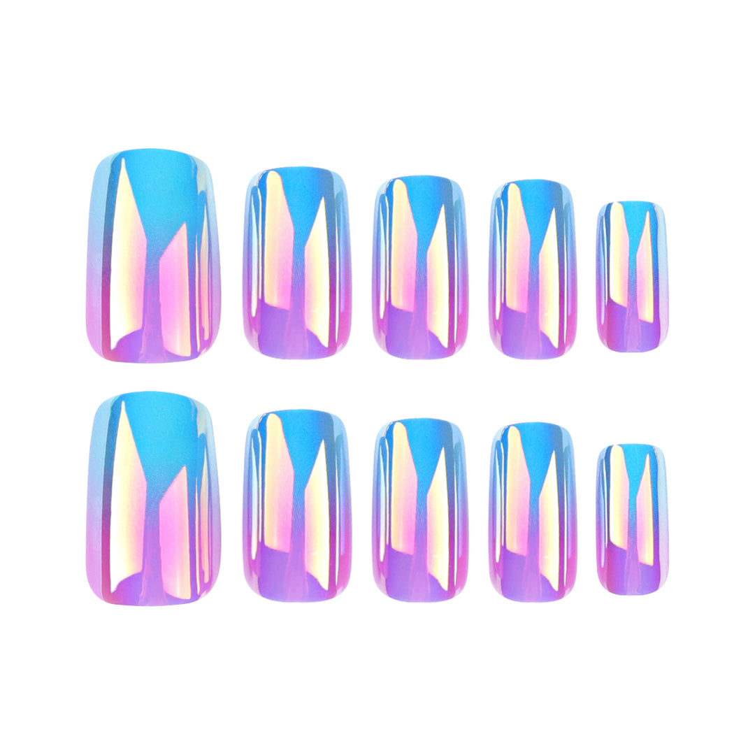 Artificial nail art in holographic design Bowlift