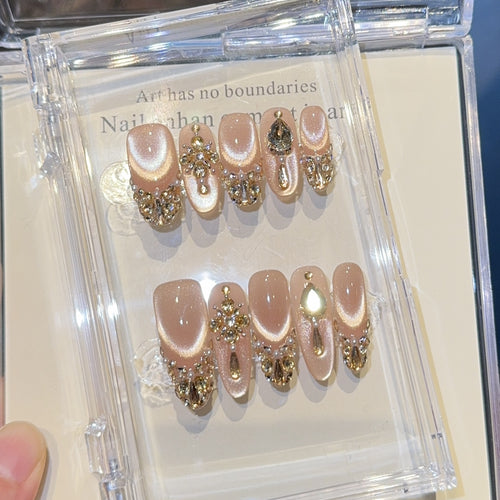 Glamorous artificial nails with glitter details Bowlift