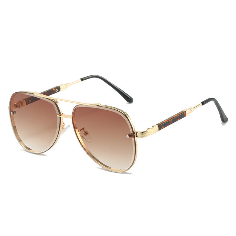 Women's Aviator Sunglasses with Stylish Gradient Protection Bowlift