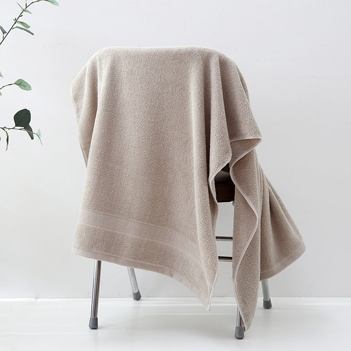 High-Quality Bath Towel with Elegant Border Bowlift
