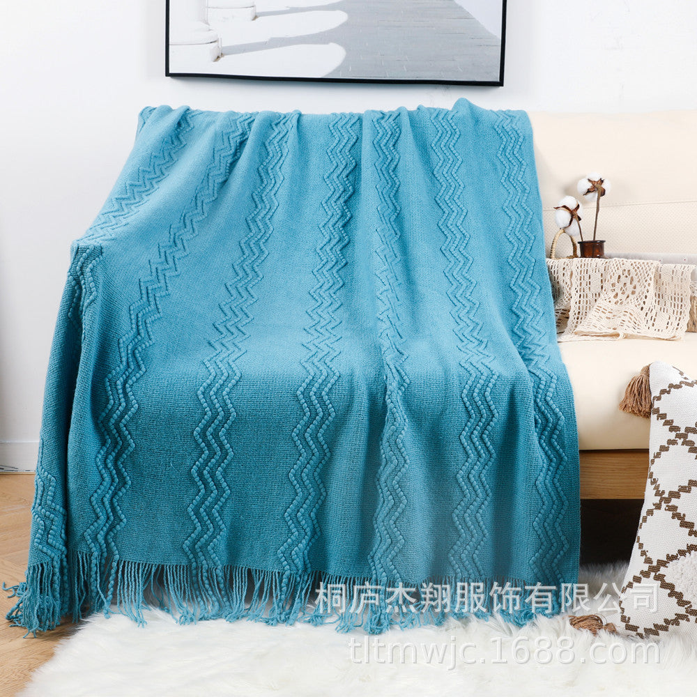 Women Comfortable Knitted Blanket with Modern Zigzag Pattern Bowlift