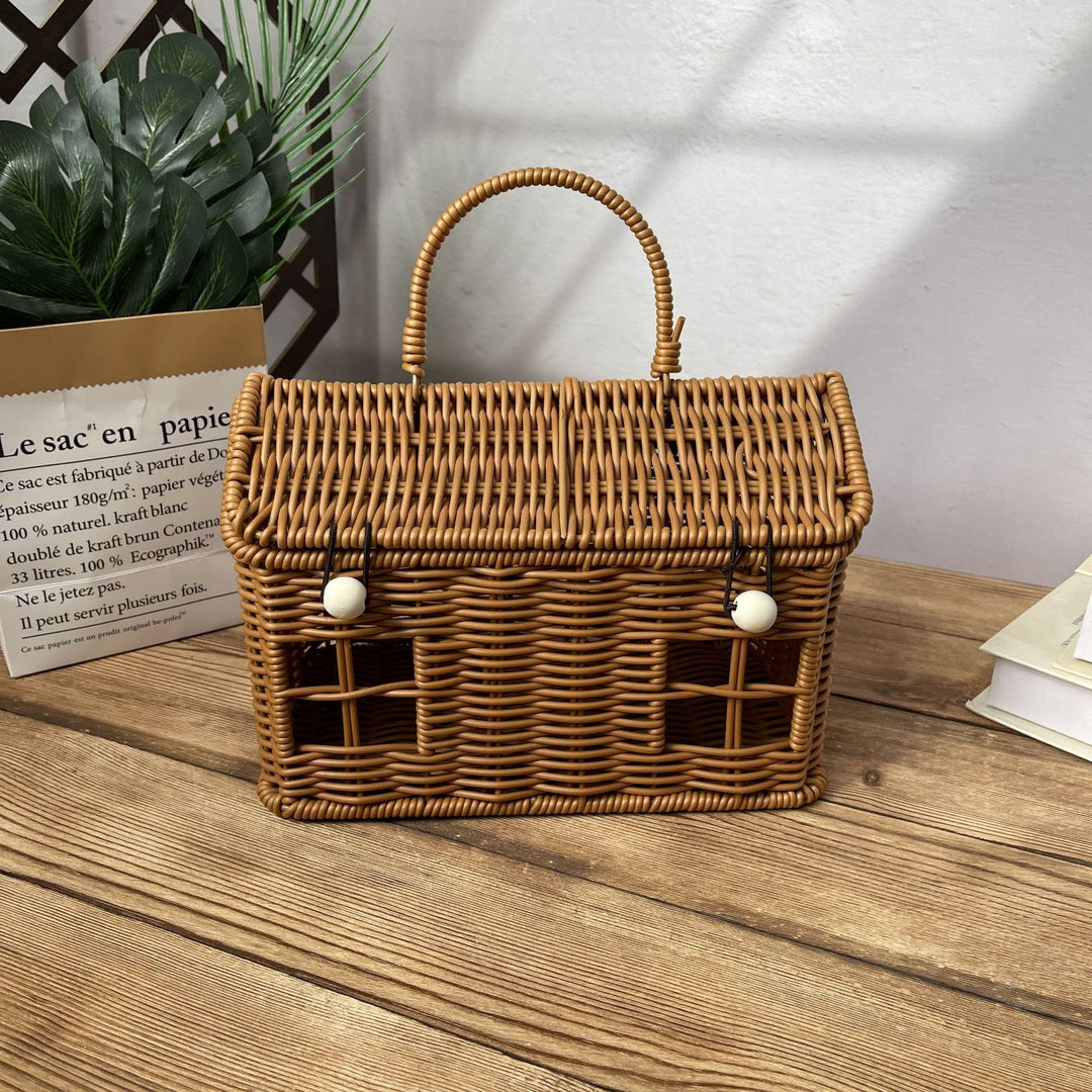 Women's stylish braided basket with rounded roof Bowlift