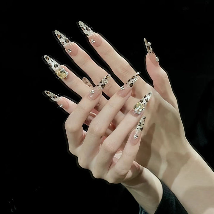 Elaborate Artistic Press-On Nail Set Bowlift