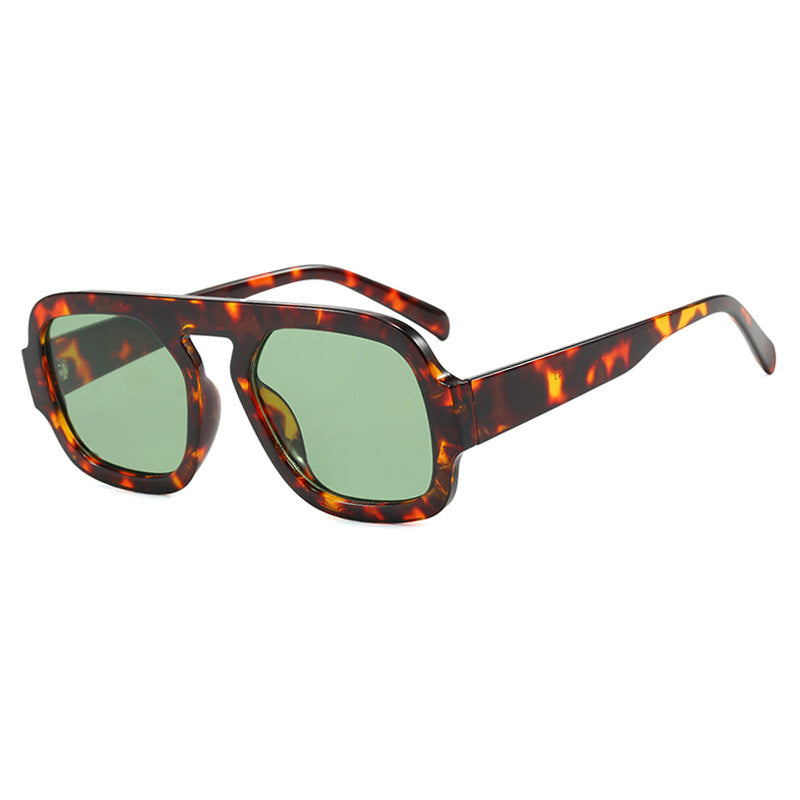 Women's modern oversized sunglasses in angular design Bowlift