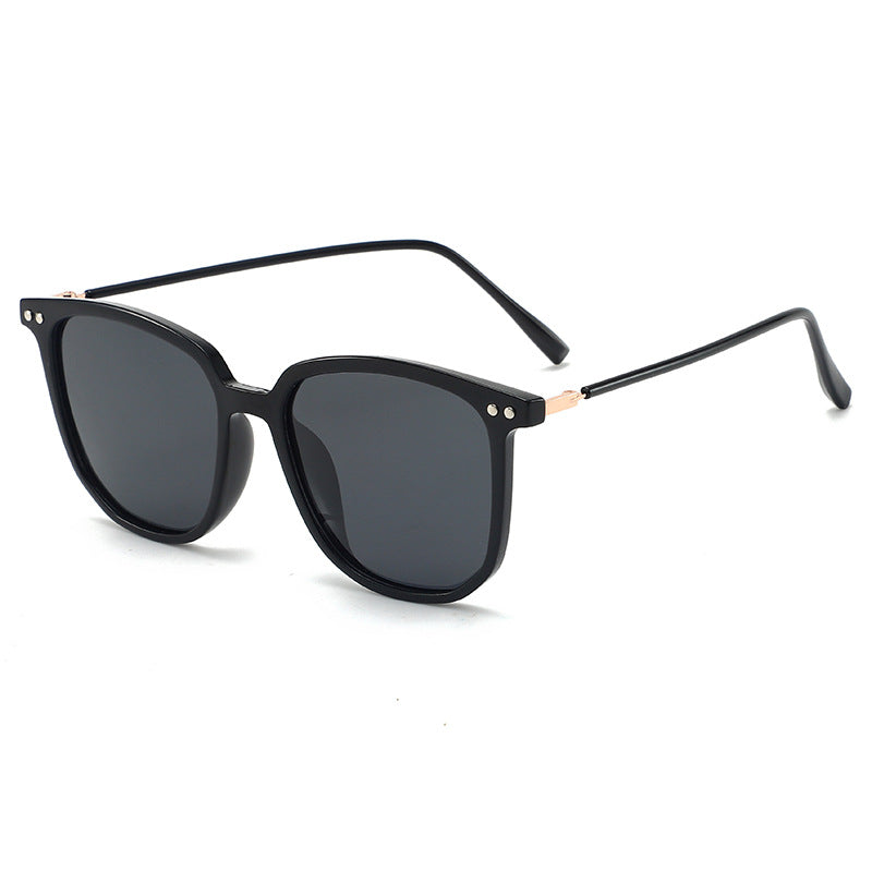 Women's fashionable oversized sunglasses with sturdy frame and UV protection Bowlift