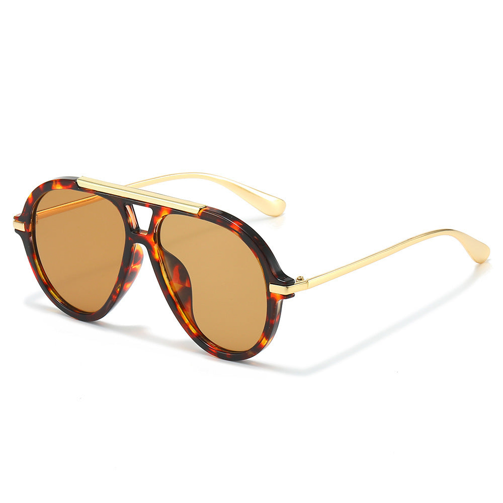 Fashion-Forward Futuristic Round Sunglasses Bowlift