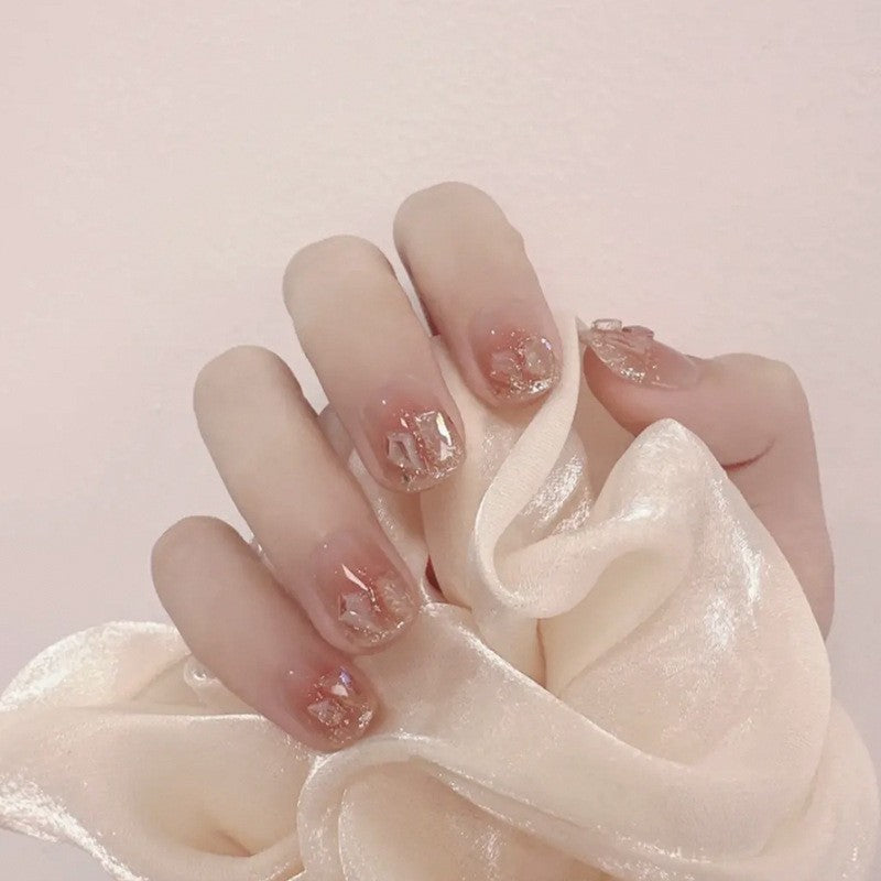 Ombre Press-On Nails with Glossy Finish Bowlift