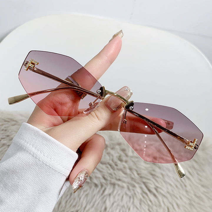 Women's designer sunglasses with innovative hexagonal frame Bowlift