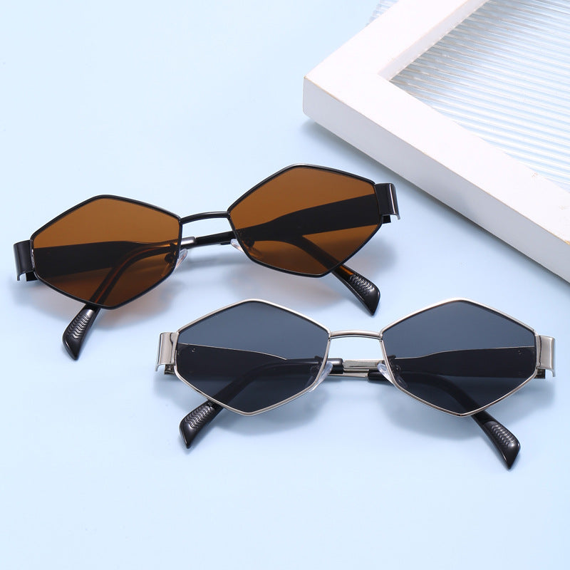 Fashionable sunglasses in hexagonal design Bowlift