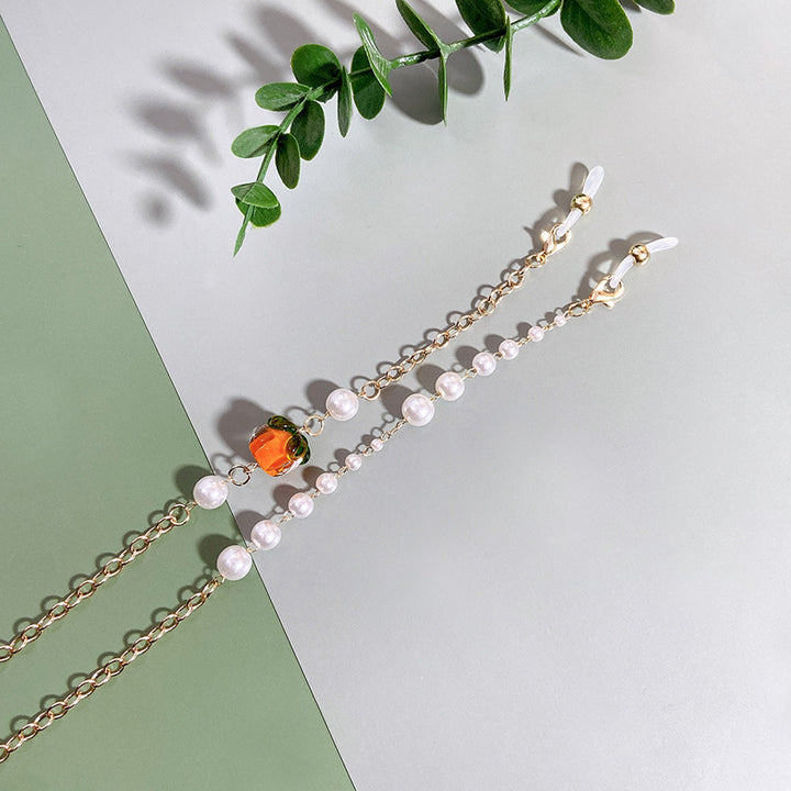Elegant necklace with pearls and rubies Bowlift