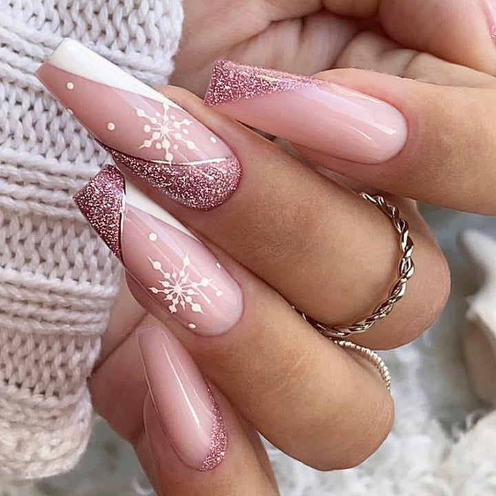 Artificial nail set with elegant pointed accents Bowlift