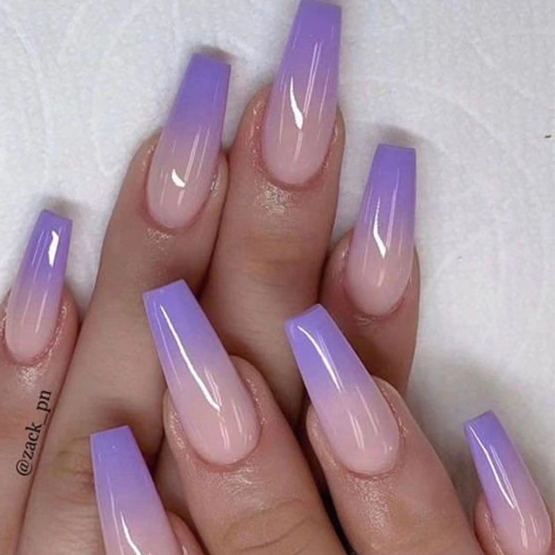 Elegant and creative art nails Bowlift